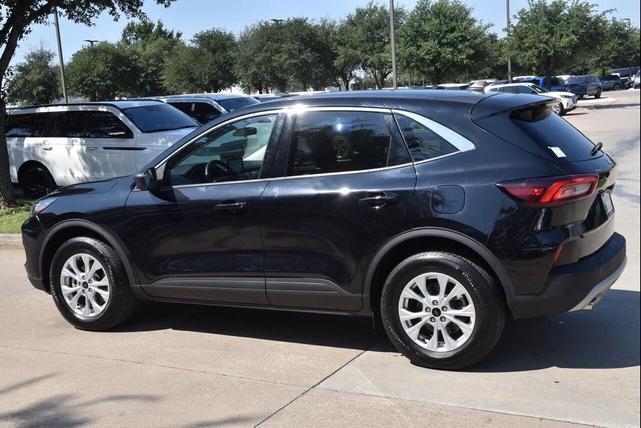 Photo of 2023 Agate Black Metallic Ford Escape