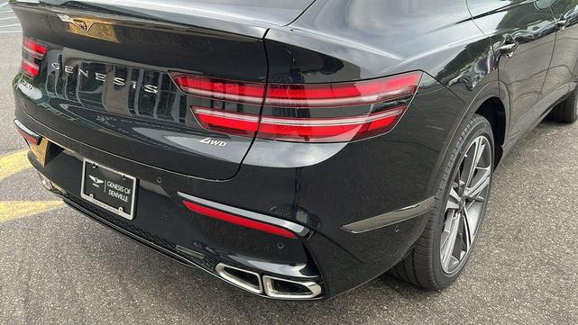 Photo of 2025 Vik Black Genesis GV80 Coupe