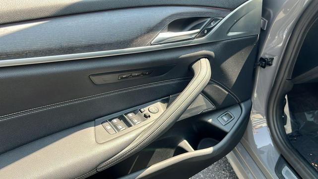 Photo of 2022 Bernina Gray Amber Effect Metallic BMW 530