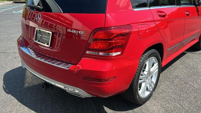 Photo of 2015 Red Mercedes-Benz GLK-Class