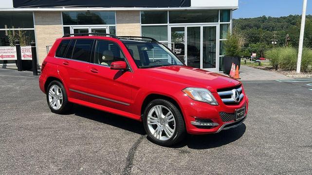 Photo of 2015 Red Mercedes-Benz GLK-Class
