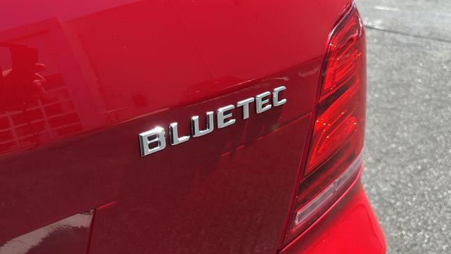 Photo of 2015 Red Mercedes-Benz GLK-Class