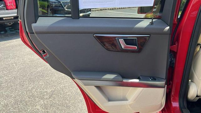 Photo of 2015 Red Mercedes-Benz GLK-Class