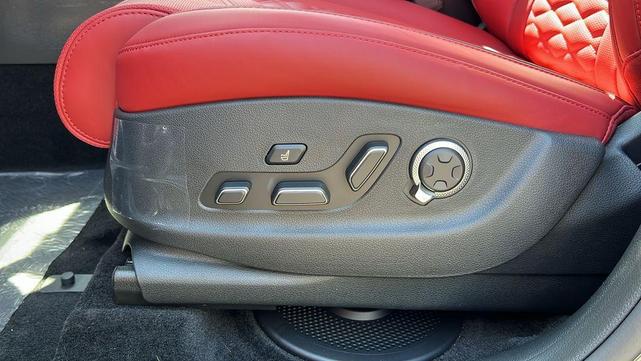 Photo of 2025 Makalu Gray Genesis GV80 Coupe