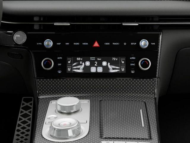 Photo of 2025 Makalu Gray Genesis G80