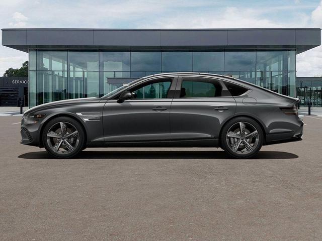 Photo of 2025 Makalu Gray Genesis G80
