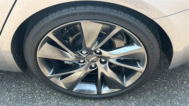 Photo of 2022 Savile Silver Genesis G70