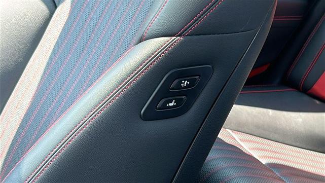 Photo of 2022 Savile Silver Genesis G70