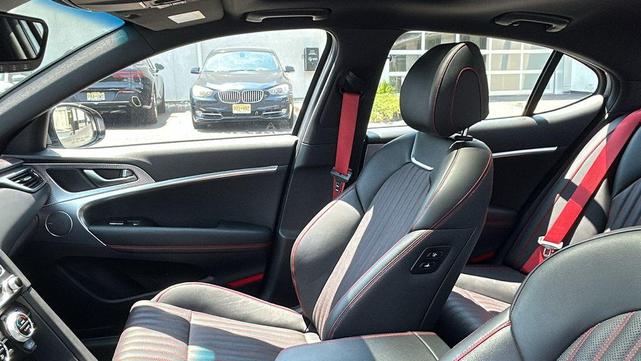 Photo of 2022 Savile Silver Genesis G70