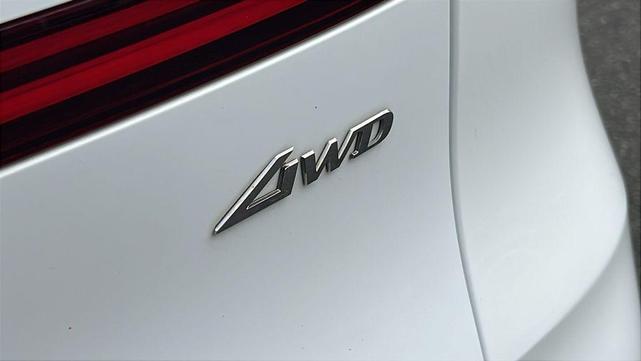 Photo of 2023 Alta White Genesis GV70