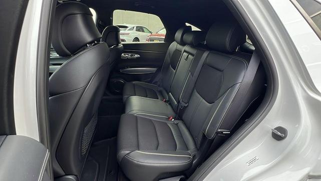 Photo of 2023 Alta White Genesis GV70