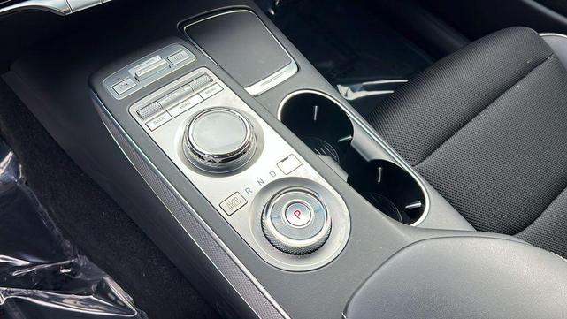 Photo of 2023 Alta White Genesis GV70