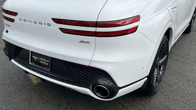 Photo of 2023 Alta White Genesis GV70