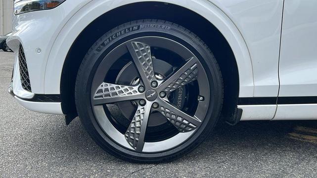 Photo of 2023 Alta White Genesis GV70