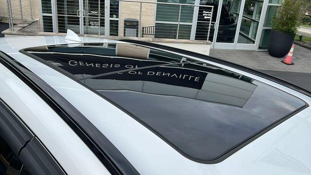 Photo of 2023 Alta White Genesis GV70