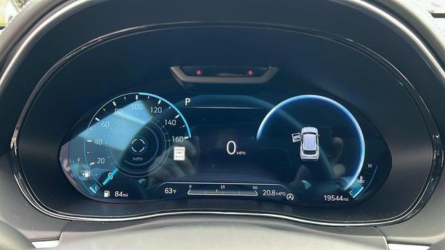 Photo of 2023 Alta White Genesis GV70