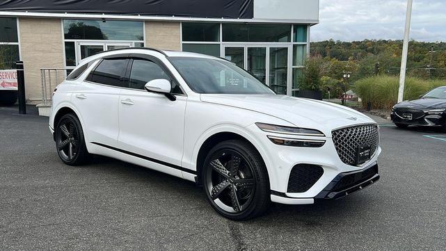 Photo of 2023 Alta White Genesis GV70