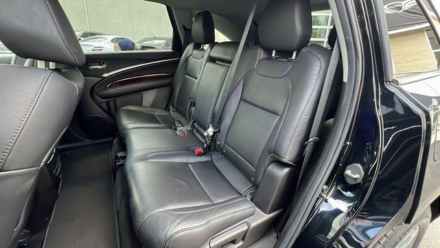 Photo of 2016 Black Acura MDX