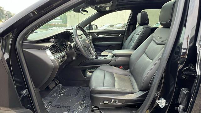 Photo of 2022 Stellar Black Metallic Cadillac XT5