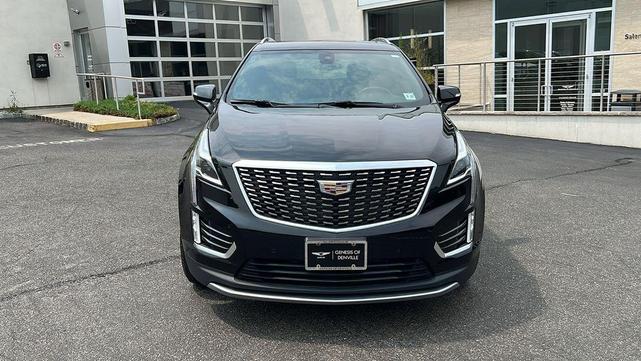 Photo of 2022 Stellar Black Metallic Cadillac XT5