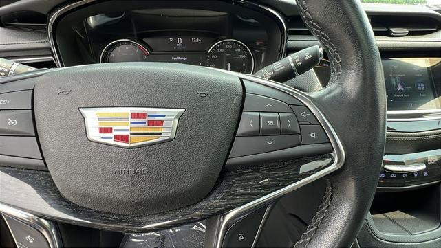 Photo of 2022 Stellar Black Metallic Cadillac XT5