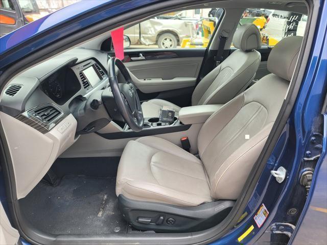 Photo of 2015 Lakeside Blue Hyundai SONATA