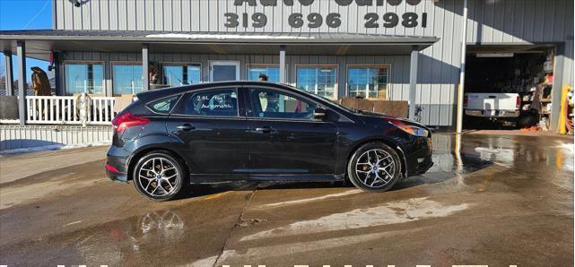 Photo of 2015 Tuxedo Black Ford Focus