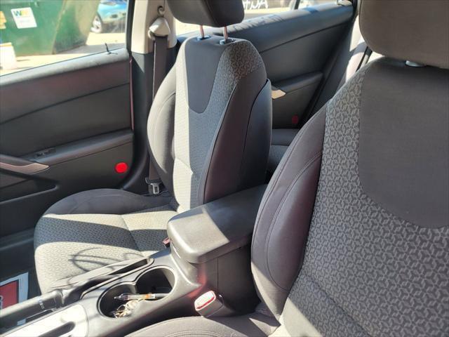 Photo of 2009 Quicksilver Metallic Pontiac G6