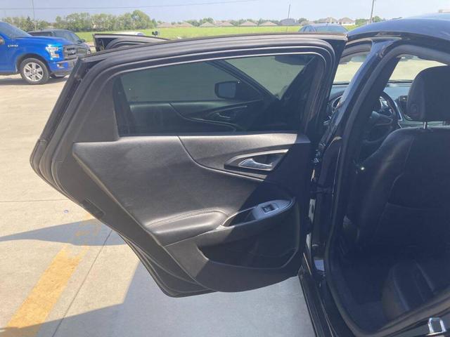 Photo of 2017 Mosaic Black Metallic Chevrolet Malibu