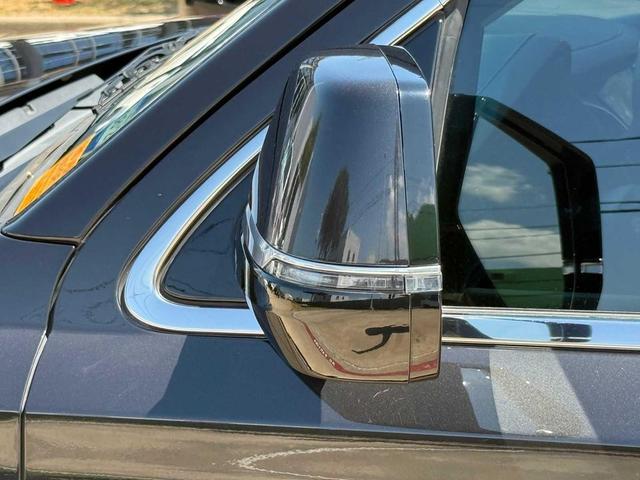 Photo of 2019 Manhattan Noir Metallic Cadillac Escalade
