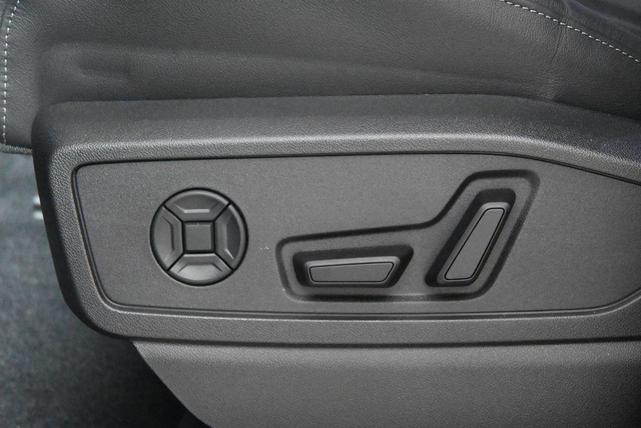 Photo of 2025 Tambora Gray Metallic Audi Q5