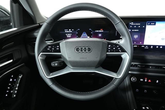 Photo of 2025 Mythos Black Metallic Audi Q5
