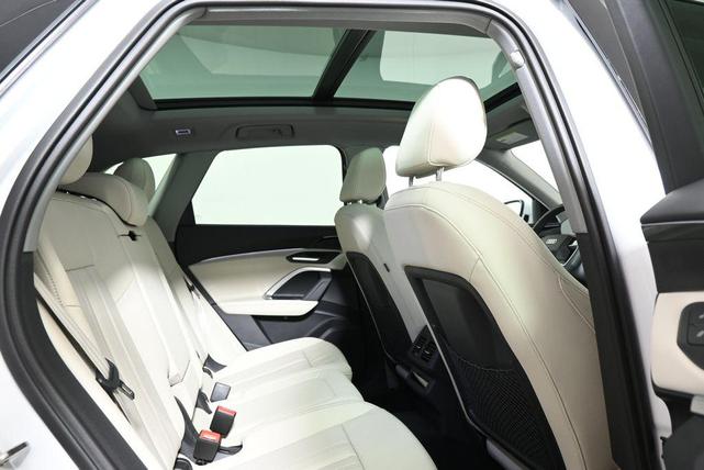 Photo of 2025 Glacier White Metallic Audi Q5