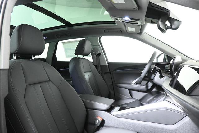 Photo of 2025 Tambora Gray Metallic Audi Q5