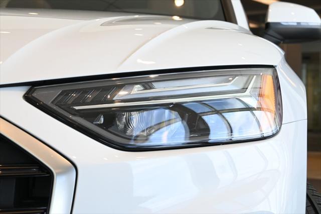 Photo of 2025 Glacier White Audi Q5