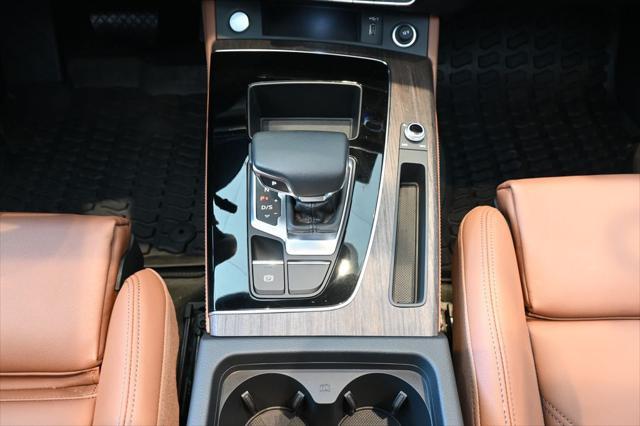 Photo of 2025 Glacier White Audi Q5