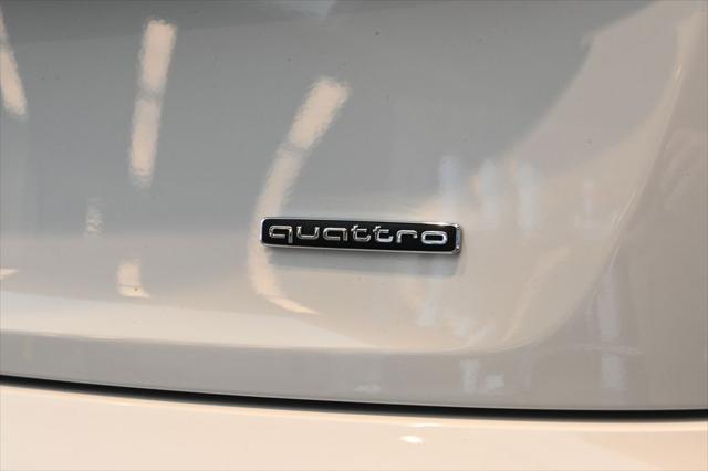 Photo of 2025 Glacier White Audi Q5