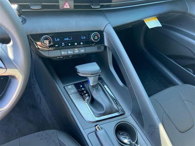 Photo of 2025 Abyss Black Hyundai ELANTRA