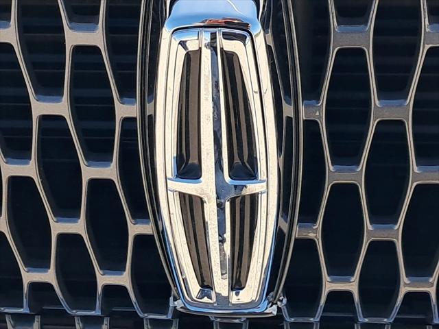 Photo of 2022 Asher Gray Metallic Clearcoat Lincoln Corsair