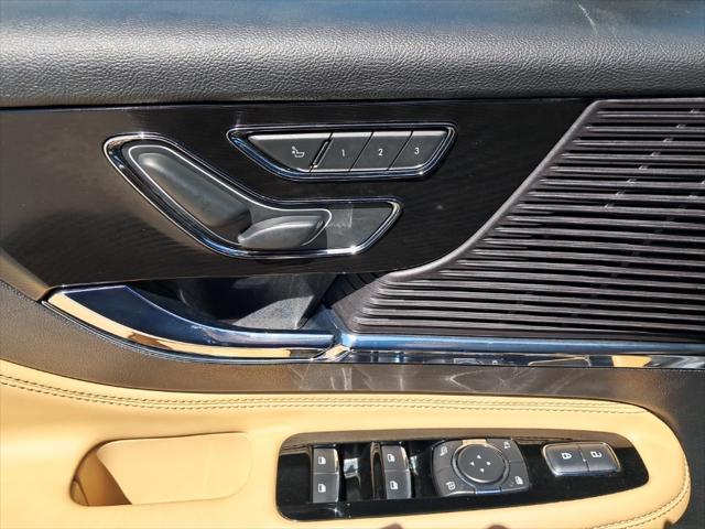 Photo of 2022 Asher Gray Metallic Clearcoat Lincoln Corsair
