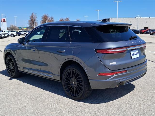Photo of 2022 Asher Gray Metallic Clearcoat Lincoln Corsair