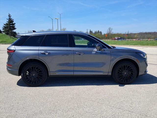 Photo of 2022 Asher Gray Metallic Clearcoat Lincoln Corsair