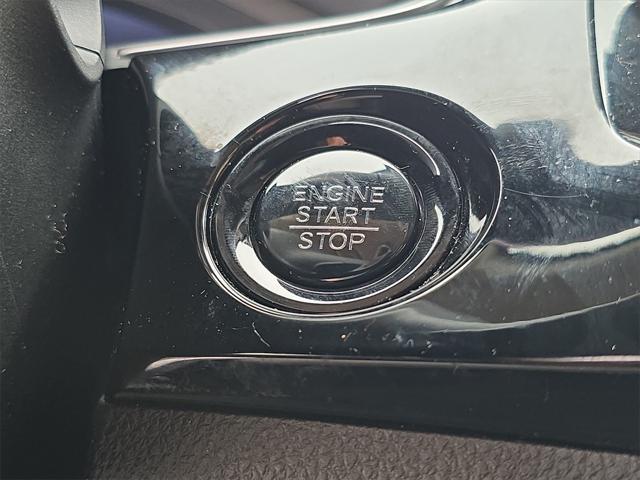 Photo of 2023 Platinum White Pearl Honda Civic