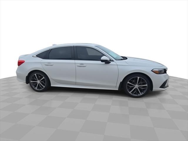 Photo of 2023 Platinum White Pearl Honda Civic