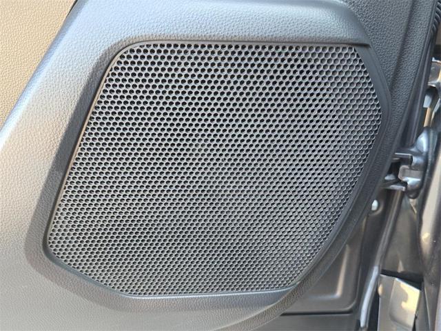 Photo of 2023 Gray Metallic Toyota Highlander