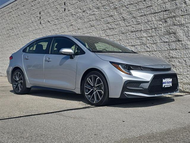 Photo of 2022 Classic Silver Metallic Toyota Corolla