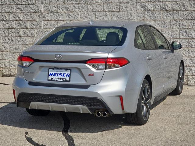 Photo of 2022 Classic Silver Metallic Toyota Corolla