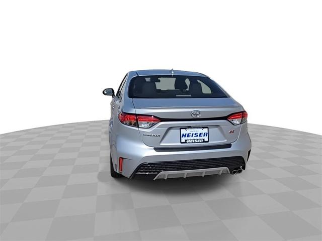 Photo of 2022 Classic Silver Metallic Toyota Corolla