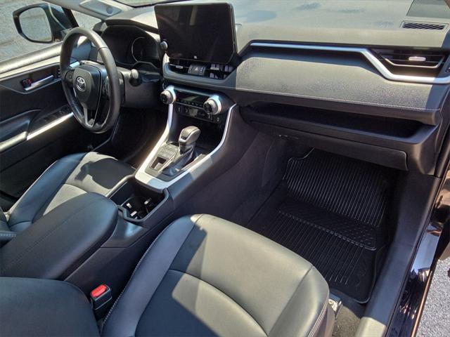 Photo of 2024 Midnight Black Metallic Toyota RAV4