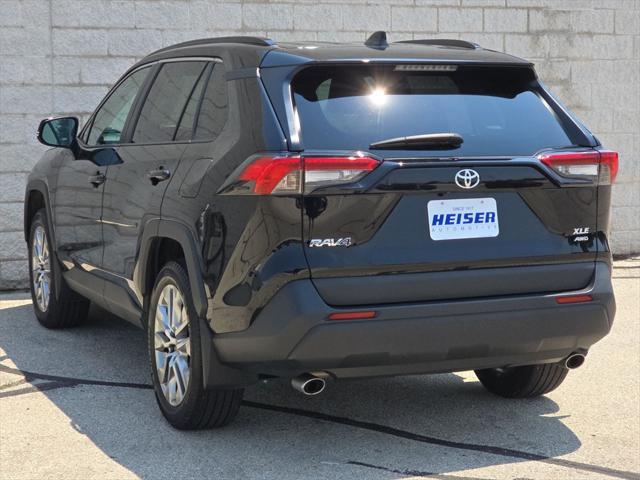 Photo of 2024 Midnight Black Metallic Toyota RAV4